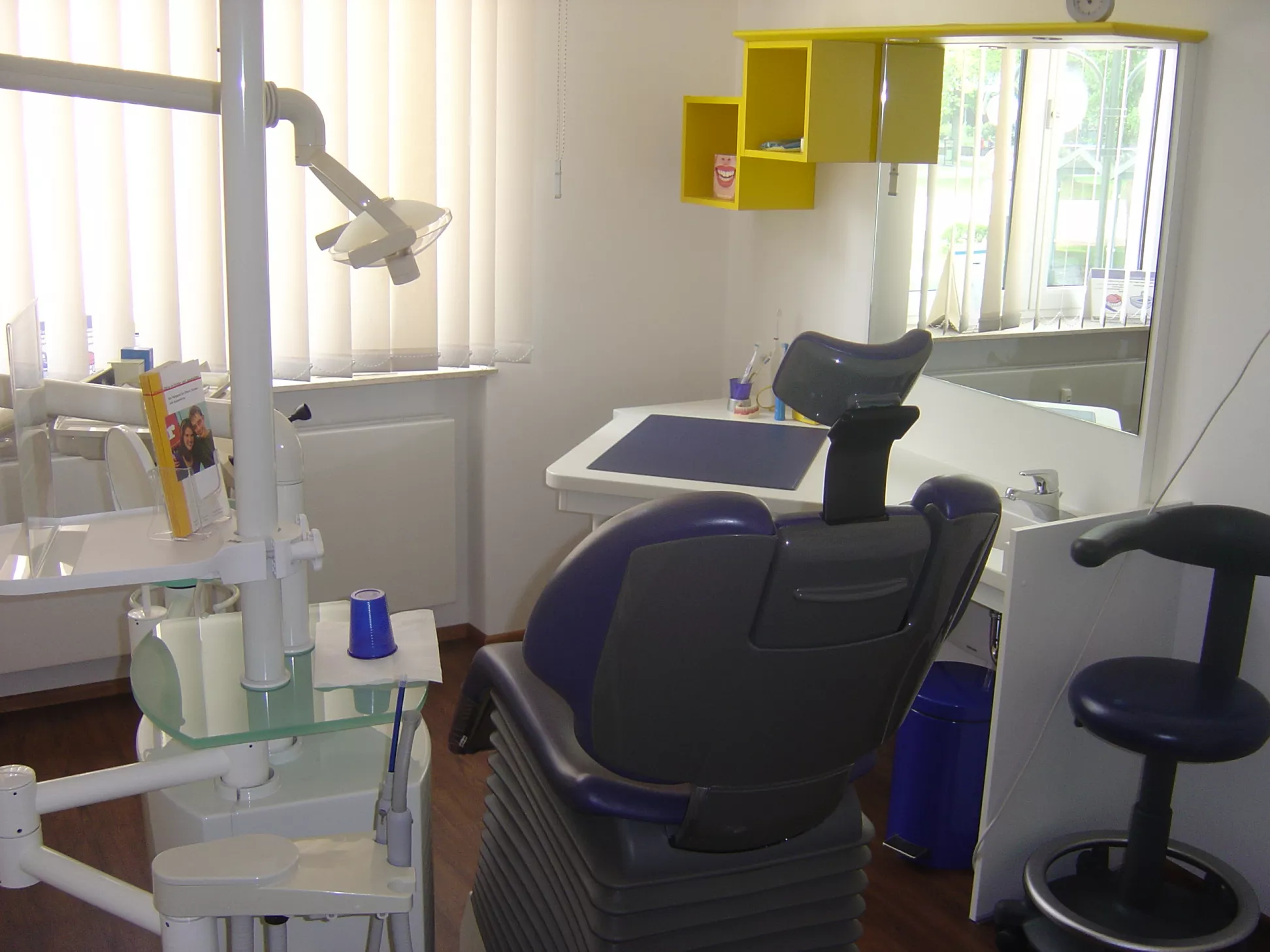 Behandlungszimmer Zahnarztpraxis Rossi